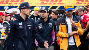 Checo pérez, piloto de red bull, reconoce que su compañero max verstappen será un gran desafío. El Motivo Por El Que Max Verstappen Celebra El Fichaje De Sergio Perez
