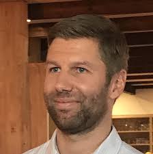 Since february 2019, he has been the head of sport of vfb stuttgart. Thomas Hitzlsperger Person Deutsche Akademie Fur Fussball Kultur
