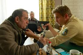 Winterkartoffelknodel Bild Sebastian Bezzel Winterkartoffelknodel Bild 6 Von 19 Filmstarts De Constantin Film Bilder Filme