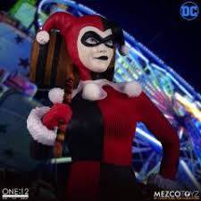 Harley quinn png and featured image. Mezco One 12 Deluxe Harley Quinn Figure Bigbadtoystore