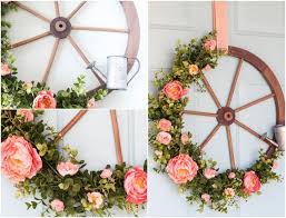Ideen Fur Schone Herbstdeko Mit Wagenrad Innen Und Aussen Draussen Weihnachtsdeko Pinterest Tisch Weihnachten Garten Herbst Dekoration Herbstdeko Wagenrad