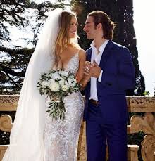Birgen Anika Hartman Net Worth Birgen Anika Hartman Bio Age Wiki Husband Instagram Wedding Parents Net Worth Nationality Puzzups In 2020 Instagram Wedding Wedding Married Woman