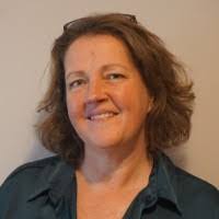 Belinda Lindsay's Instagram, Twitter & Facebook