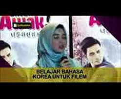 Based on the novel of the same name by suri ryana, the story is about bella, a student who studies in a south korean university. Aiman Hakim Belajar Bahasa Korea Untuk Filem Kimchi Untuk Awak Video Dailymotion