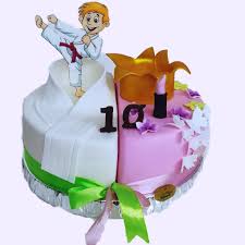 In frozen 2, she must hope they are enough. Motivtorten Die Kreativ Konditorin Stellen Sie Ihre Wunschtorte Selber Zusammen