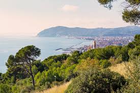 A vostra disposizione nell'ampio giardino, ideale per i giochi in acqua dei vostri bambini, in totale. Top 18 Case Vacanze E Appartamenti A Diano Marina Economici á… Prenotazione Immediata