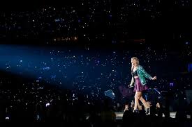 Feel free to use these taylor swift images as a background for your pc, laptop, android phone, iphone or tablet. Taylor Swift 1989 World Tour In Toronto 01 Gotceleb