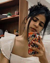 Mirror, mirror… you know the rest 😉” #tbt