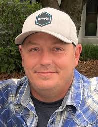 Andrew Viers's Instagram, Twitter & Facebook