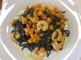 450 g code di gambero di medie dimensioni, pulite e togliete la vena. Tagliolini Al Nero Di Seppia Con Zucca E Gamberi In Cucina Con Lilly