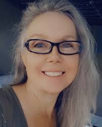 Maureen Killoran's Instagram, Twitter & Facebook