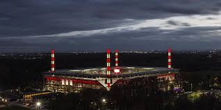 Das ist das ergebnis einer zweiten machbarkeitsstudie, wie die geißböcke am mittwoch. 1 Fc Koln So Kann Das Rhein Energie Stadion Ohne Ausbau Wachsen Express De