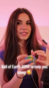 Lauren Alexis Small Face Pretty Face with A Small Face