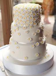 A Daisy Wedding Theme Topweddingsites Com Daisy Wedding Cakes Daisy Cakes Cake
