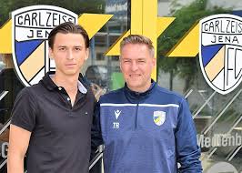 Der fc carl zeiss jena verpasst den erhofften befreiungsschlag bei lok und muss sich am ende einer chancenarmen partie mit einem punkt in probstheida zufrieden geben. Fc Carl Zeiss Jena Verpflichtet Theodor Bergmann Jenaer Nachrichten