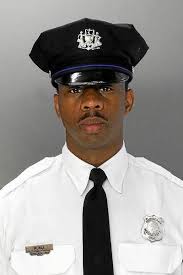 Off-duty police officer killed in Roxborough car crash