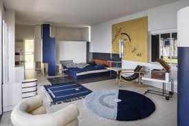 Le corbusier s'y lie d'amitié avec thomas rebutato propriétaire de l'étoile de mer et il y. Eileen Gray S Renovated E 1027 Villa Reopens In Cote D Azur Wallpaper