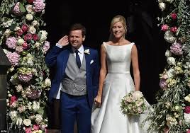 Ali astall and declan donnelly are celebrating their wedding anniversary (picture: Declan Donnelly Kisses New Wife Ali Astall After Newcastle Wedding Daily Mail Online