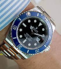Sep 30, 2020 · fans of gold watches will also find what they are looking for in the rolex submariner collection. New Rolex Submariner Ref 126619lb In White Gold With Blue Bezel For 2020 Ablogtowatch