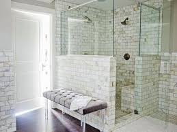 Se per il tuo locale vuoi un look moderno e contemporaneo in questa bacheca troverai molta ispirazione (più le guide all'arredo). Bagno Con Doccia Bagno