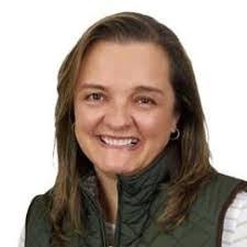 Aura Arenas's Instagram, Twitter & Facebook