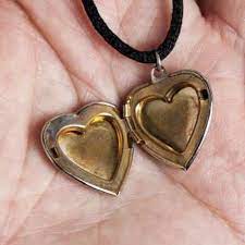 Dec 12, 2017 · once you've achieved the perfect size, start inserting the photo at the top left corner and gently flex at the center to put the rest into the frame. How To Print A Picture For A Locket Techwalla Locket Necklace Diy Picture Locket Locket