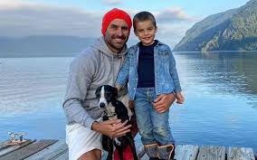 Jun 07, 2021 · fue en este live, transmitido por instagram, en donde fran fue consultada sobre su soltería y los rumores que la vinculaban con el doctor cristián arriagada, viudo de javiera suárez. Los Ninos No Se Les Puede Guardar Para Siempre Cristian Arriagada Confiesa Estar Preocupado Por Pedrito Milagros