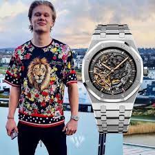 Jun 26, 2021 · borussia dortmund superstar erling haaland has been quick to deny a story claiming he blew an astonishing €500,000 at a restaurant on the greek island mykonos. Erling Haaland Audemars Piguet Royal Oak Double Balance Wheel Openworked Superwatchman Com