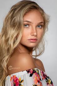 Beautiful Maggie: Credit