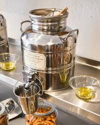 Olives Huiles D Olive La Farigoule Epicerie Provencale