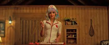 Ao falar sobre a atriz principal do longa, carey mulligan, emerald afirmou: Promising Young Woman Mulligan Mystifies In Scathing Social Screed Loud And Clear Reviews