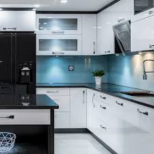 Cuisine laquee optimal cuisines interieurs annecy. Quel Plan De Travail Choisir Pour Une Cuisine Blanche Blog But