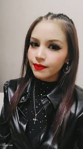 Wendy Valle's Instagram, Twitter & Facebook