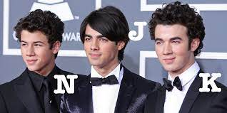 Perhaps it was the unique r. Only People Who Were Obsessed With The Jonas Brothers Will Get 20 26 On This A Z Quiz