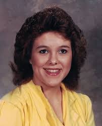 Kendra Hooper's Instagram, Twitter & Facebook