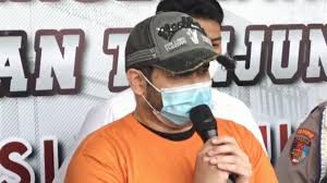 Gugatan rhoma irama sebesar rp 1 miliar terkait royalti lagu miliknya terhadap sandi record kandas. Ridho Rhoma Caught By Drugs Rhoma Irama Thank You Police