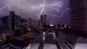 Watch trailers & learn more. Imagens Impressionantes De Raios Durante Tempestade Em Sc Confira Nd Mais