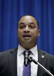 Top US auto safety regulator says Chrysler to face sanctions