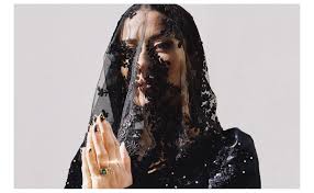 Moura discovered other powerful emotional approaches in blues singer etta james, whose editors' notes like all modern fado singers, ana moura stands on the shoulders of the late amália rodrigues. Ana Moura Reage A Morte Do Irmao Isto E Um Pesadelo Movenoticias