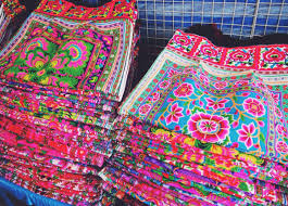 Chatuchak weekend market thailand best place to buy souvenirs, gift items, and other unique handicraft local thai products sell so cheap to expensive one. Thailand Souvenirs Best Thai Gifts And What To Buy In Thailand