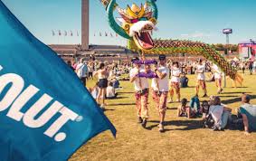 Das festival lollapalooza naht mit beats und viel bohei. Auf Die Platze Fertig Lolla Mit Absolut Vodka Auf Dem Lollapalooza 2018
