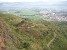 Hola buenas tardes saludos a todos y mi familia soy maría camila buenos días alla en colombia buga te quiere mucho a mi familia que los pases muy bien el domingo os quiero mucho amen a disfrutar mucho a todos a la familia y. Loma Del Derrumbado Buga Colombia Country Roads Road Country