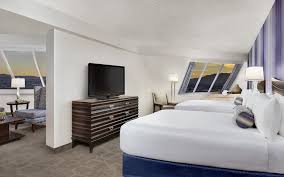 However, you also experience the one item you won't find on any menu — luxurious relaxation in the privacy of your guest room. Luxor Hotel And Casino Las Vegas 6 3 Price Address Reviews