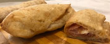 Impasto per calzoni e torte salate farcite. Calzoni Fritti Sara Kitchen