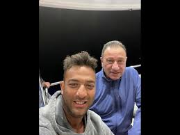 اما المفاجأة التي فجرها مرتضى منصور والتي تفسر غيابه اعلاميا وتجاهل اخبار مرتضى منصور بالفترة الاخيرة هو صدور قرار بمنعه من الظهور. Ø§Ù„Ù„Ù‡ ÙŠØ³Ø§Ù…Ø­Ùƒ Ù…Ø±ØªØ¶Ù‰ Ù…Ù†ØµÙˆØ± ÙŠØ±Ø¯ Ù„Ø£ÙˆÙ„ Ù…Ø±Ø© Ø¹Ù„Ù‰ Ù‡Ø¬ÙˆÙ… Ù…ÙŠØ¯Ùˆ Ø¨Ø¹Ø¯ ØµÙˆØ±Ø© Ø§Ù„Ø®Ø·ÙŠØ¨ Sputnik Arabic