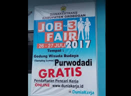 Hal itu sebagai upaya untuk menekan angka pengangguran di kabupaten ini. Mencari Kerja Melalui Jobfair Disnakertrans Grobogan 2017 Komunitas Smk Kabupaten Grobogan
