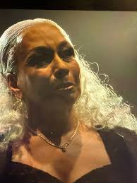 Now Juliana wanna play like she's tough. Wasn't all that when you was  getting mollywhopped all around that store