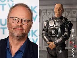 Robert Llewellyn is a British actor, comedian, writer, and presenter, best  known for his portrayal of the mechanoid Kryten in the cult sci-fi sitcom  Red Dwarf. Joining the cast in 1989 for