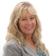 Sharon Ballinger's Instagram, Twitter & Facebook