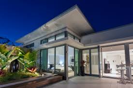 Many modern floor plans have large windows, some of which may flaunt trapezoidal shapes. 118 Modern Houses Photos Home Stratosphere